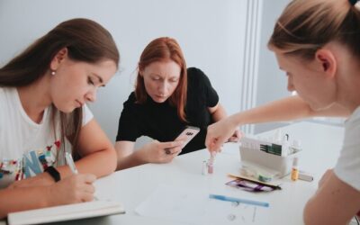 Ile kosztuje szkolenie z paznokci – realna inwestycja w umiejętności?