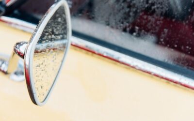 Czy istnieje zakaz mycia samochodu na własnej posesji?