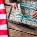 Jak sprawdzić aktualny kurs dolara amerykańskiego w kantorze?