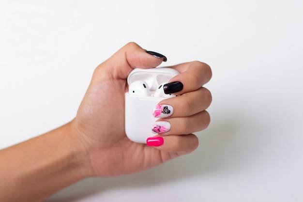 Jak wybrać najlepszą lampę do hybrydy?