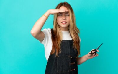 Na czym polega codzienna praca fryzjera w salonie?