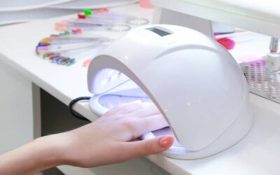 Jak dobrać odpowiednią lampę do paznokci?