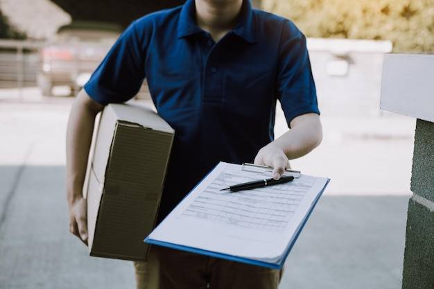 Co oznacza zwolnienie po kontroli celnej?